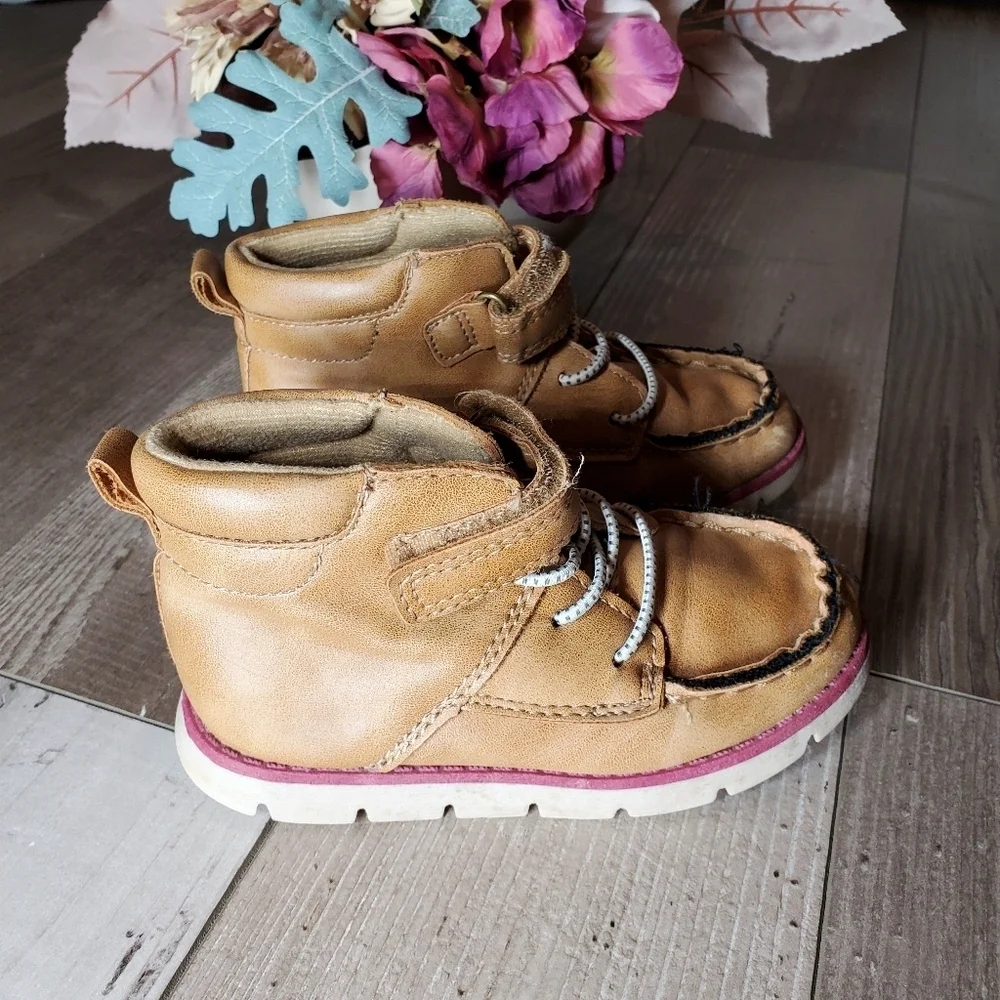 OshKosh B'gosh Baby Toddler Boy Tan Boots Size 8m